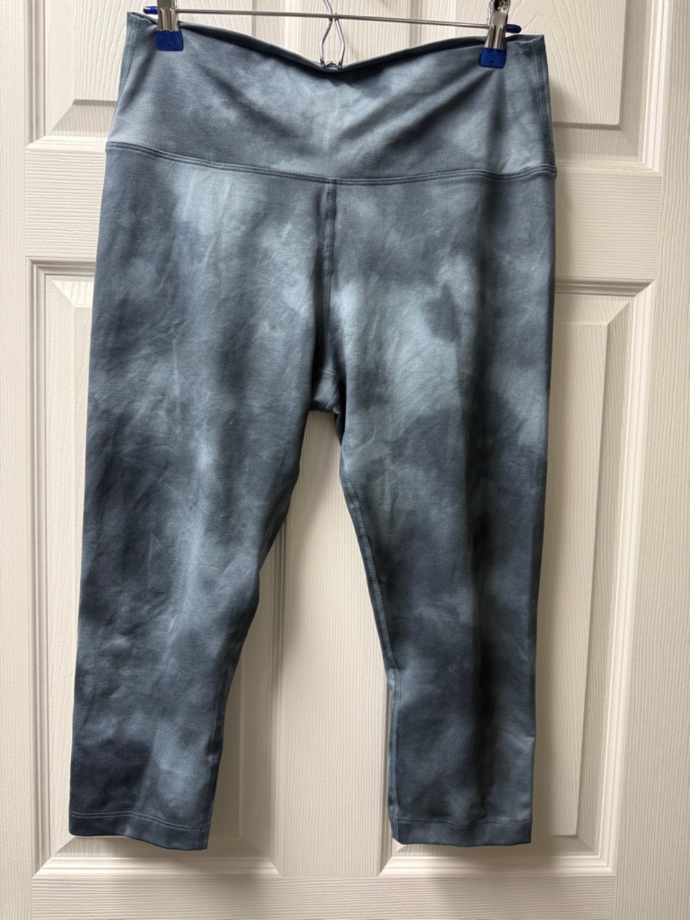 NOBULL Blue Tie-Dye Capri Leggings